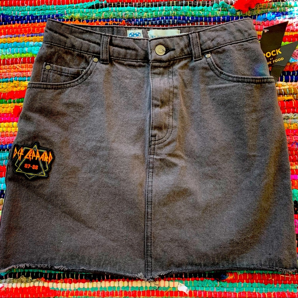 ROCK by JUNK FOOD def leppard denim skirt . NWT . size 1 🤘🏻